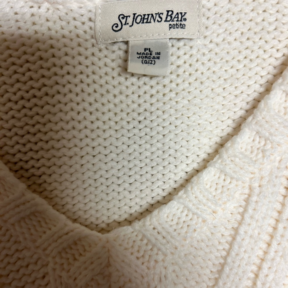Saint johns bay petite white sweater 100% acrylic made in Jordan - Picture 4 of 4